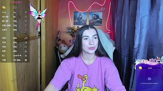 Fiery Brunette  online show from January 11, 2025, 2:04 pm