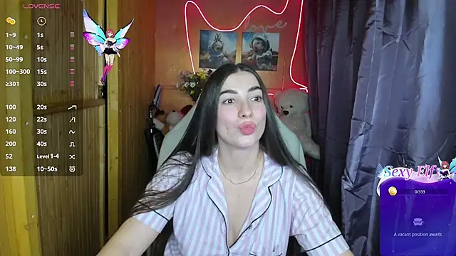 Fiery Brunette  online show from January 13, 2025, 6:27 pm