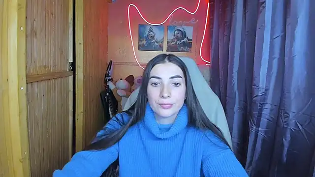 Fiery Brunette  online show from February 4, 2025, 11:38 am