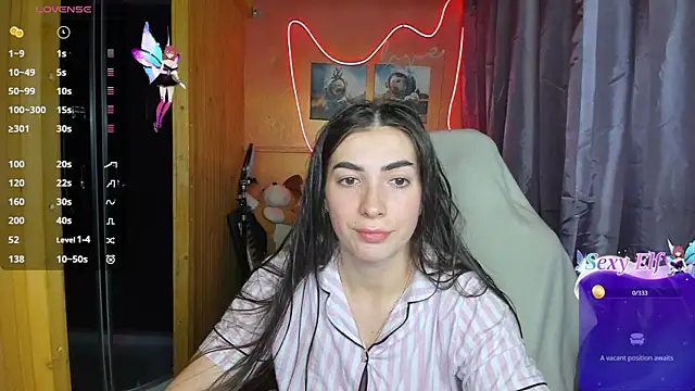 Fiery Brunette  online show from February 17, 2025, 6:31 am