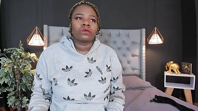 Tammy  vega  online show from January 28, 2025, 3:47 am