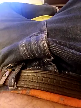 Alamleo36 online show from October 27, 2025, 6:56 pm