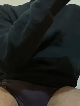 Snapshot of rhuh3991 chatting on December 8, 2024, 10:30 am rhuh3991 online show from December 8, 2024, 10:30 am