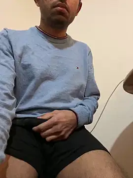 Snapshot of rhuh3991 chatting on December 26, 2024, 12:46 am rhuh3991 online show from December 26, 2024, 12:46 am