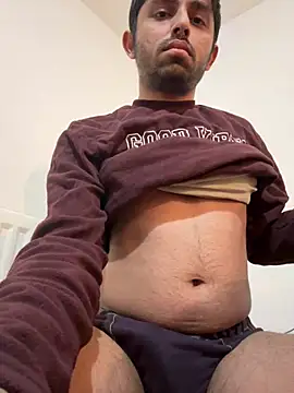 Snapshot of rhuh3991 chatting on January 1, 2025, 12:43 am rhuh3991 online show from January 1, 2025, 12:43 am