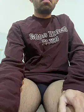 Snapshot of rhuh3991 chatting on January 1, 2025, 9:28 am rhuh3991 online show from January 1, 2025, 9:28 am