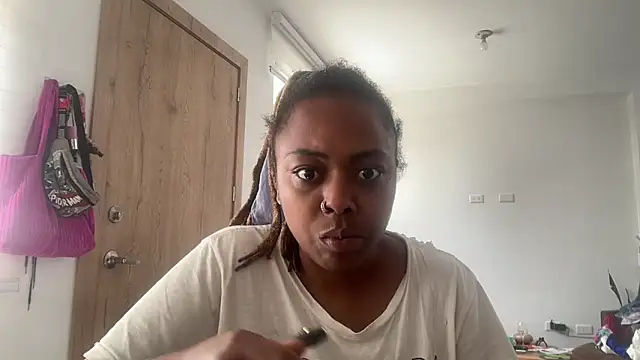 ChocolateCakeQueen online show from November 2, 2025, 2:30 pm