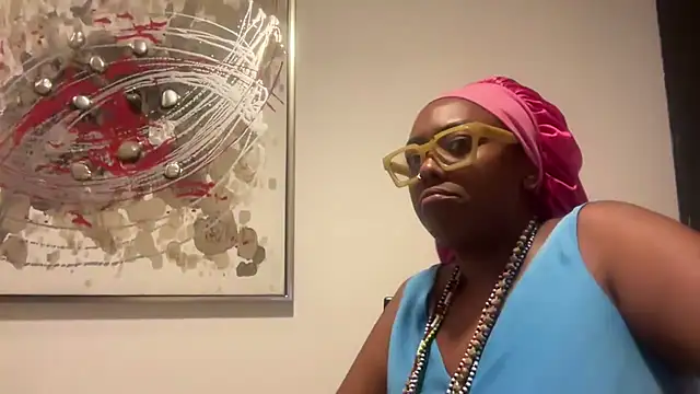 ChocolateCakeQueen online show from November 19, 2025, 12:32 am