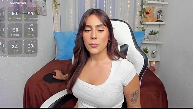 HazzelGray online show from February 14, 2025, 4:41 pm