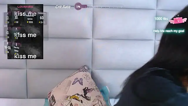 emily brontee  online show from February 3, 2025, 6:28 pm