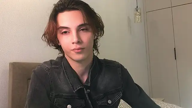 k0sta  online show from January 16, 2025, 8:25 pm