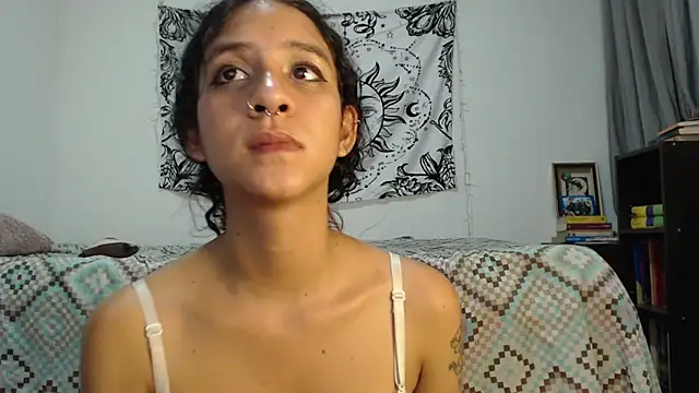 AlinaWoolf  online show from December 11, 2024, 5:53 am