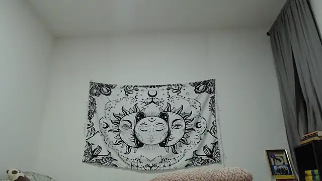 AlinaWoolf  online show from December 26, 2024, 1:51 am