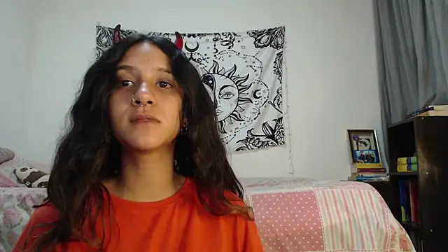 AlinaWoolf  online show from January 11, 2025, 2:41 am