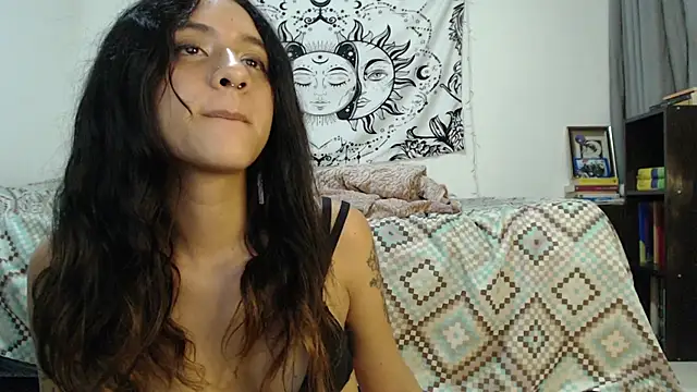 AlinaWoolf  online show from February 2, 2025, 6:48 am