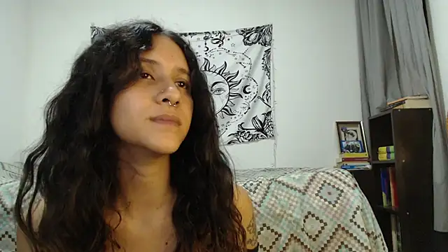 AlinaWoolf  online show from February 9, 2025, 7:16 am