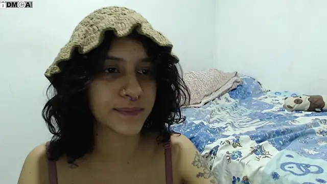 AlinaWoolf  online show from March 2, 2026, 5:08 am