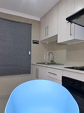 Snapshot of Jazmine-Blue chatting on November 14, 2025, 10:29 pm Jazmine-Blue online show from November 14, 2025, 10:29 pm