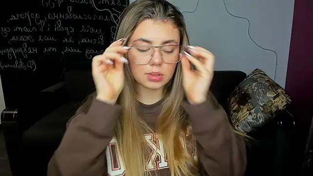 IsabellaBler online show from November 29, 2025, 7:00 am