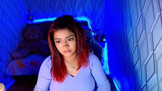 NicolleTaylor online show from December 1, 2025, 4:06 am