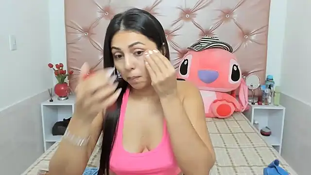 KatiaMoore online show from October 25, 2025, 11:29 am