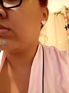 Snapshot of Isabella_Du chatting on May 7, 2026, 3:45 am Isabella Du online show from May 7, 2026, 3:45 am