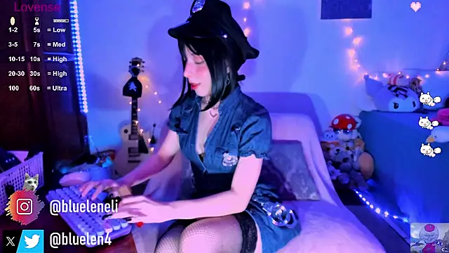 bluelen online show from January 25, 2025, 8:21 am