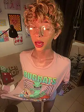 lyamthommpson online show from February 11, 2026, 3:55 am