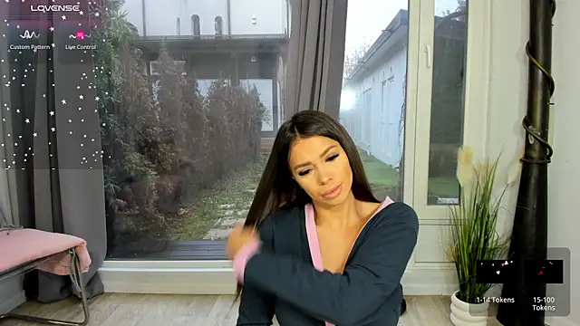 Selena Reeves online show from December 28, 2024, 7:44 am