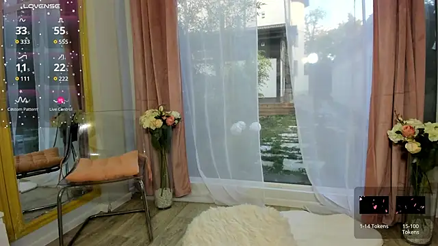 Selena Reeves online show from October 10, 2025, 6:01 am