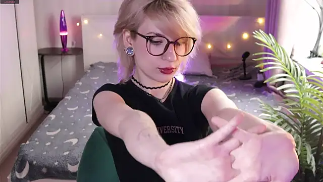  Moonlight t online show from April 3, 2026, 9:18 am