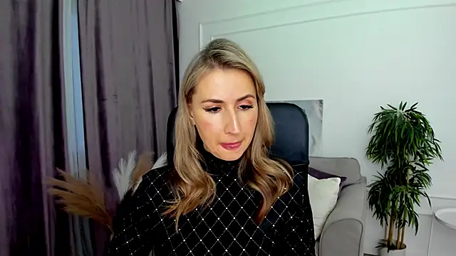 PassionGlow online show from February 11, 2025, 4:01 am