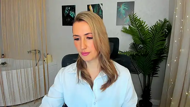 PassionGlow online show from February 19, 2025, 3:28 am