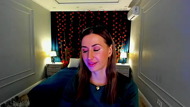 PassionGlow online show from November 11, 2025, 3:39 am