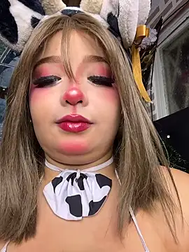 CharlotteMillers online show from December 20, 2025, 2:51 am