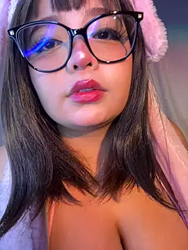 CharlotteMillers online show from May 28, 2026, 4:10 am