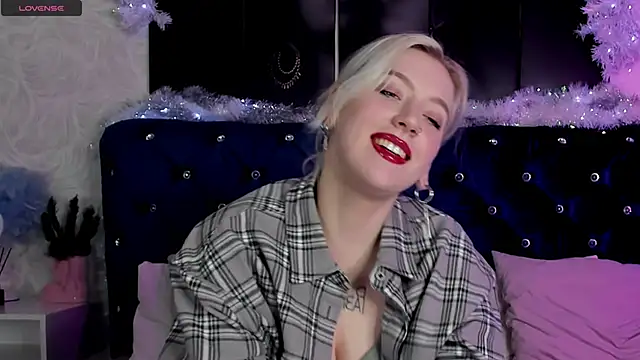 Snapshot of RachelCart chatting on December 30, 2024, 6:53 am RachelCart online show from December 30, 2024, 6:53 am
