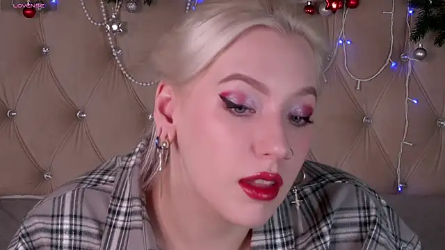Snapshot of RachelCart chatting on January 10, 2025, 4:12 am RachelCart online show from January 10, 2025, 4:12 am