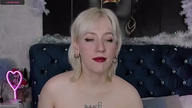 Snapshot of RachelCart chatting on January 14, 2025, 6:45 am RachelCart online show from January 14, 2025, 6:45 am