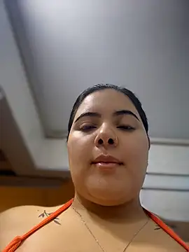 EVELIN MASON online show from May 18, 2026, 8:03 pm