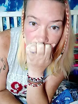 Snapshot of GingerKtm21 chatting on December 1, 2024, 7:14 pm GingerKtm21 online show from December 1, 2024, 7:14 pm