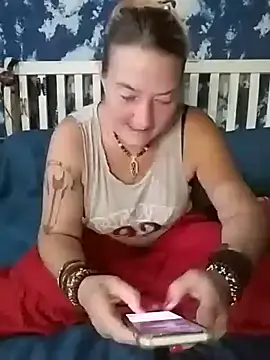 Snapshot of GingerKtm21 chatting on March 5, 2025, 5:08 pm GingerKtm21 online show from March 5, 2025, 5:08 pm