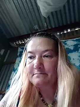 Snapshot of GingerKtm21 chatting on March 22, 2025, 2:58 pm GingerKtm21 online show from March 22, 2025, 2:58 pm