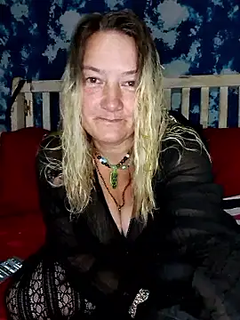 Snapshot of GingerKtm21 chatting on January 11, 2026, 8:25 pm GingerKtm21 online show from January 11, 2026, 8:25 pm