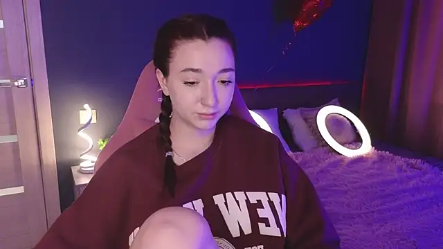 YasmineWest online show from March 5, 2025, 7:16 am