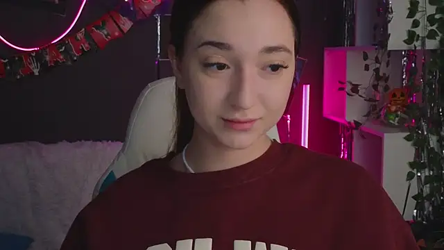 YasmineWest online show from October 30, 2025, 1:51 am