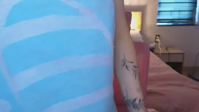 YasmineWest online show from April 15, 2026, 7:15 am