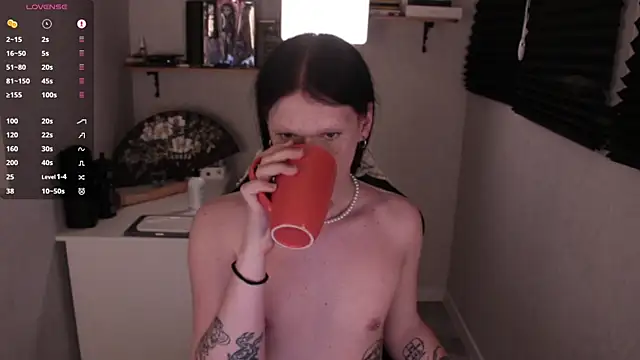 carthylovvve online show from January 26, 2025, 6:37 pm