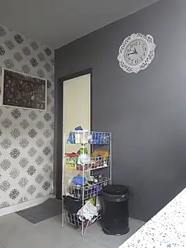 samilux5 online show from October 14, 2025, 2:51 pm