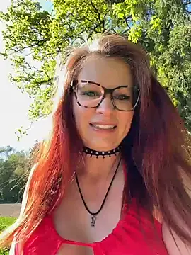 die-EinHORNY-WG online show from April 29, 2026, 2:54 pm